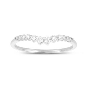 Curved Diamond Cluster Ring